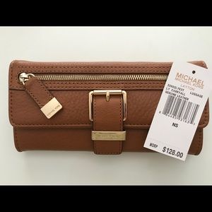Michael Kors Layton Carry All Wallet NWT